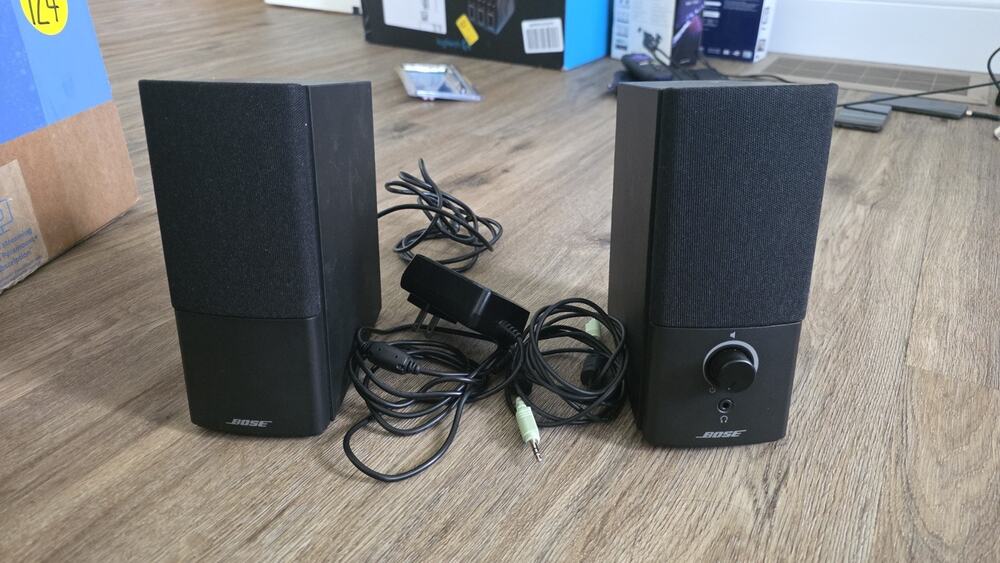 Bose Companion 2 Series III Multimedia Speakers with AUX & PC Input